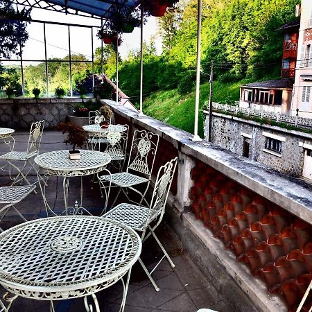 Évaux-les-BainsLe Petit Manoir住宿加早餐旅馆 外观 照片